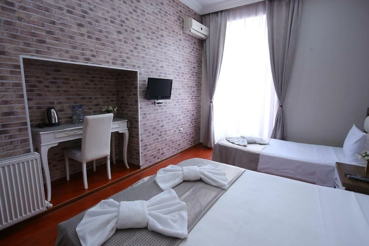 Hotel Aristocrat Tbilisi 4*,  Georgia